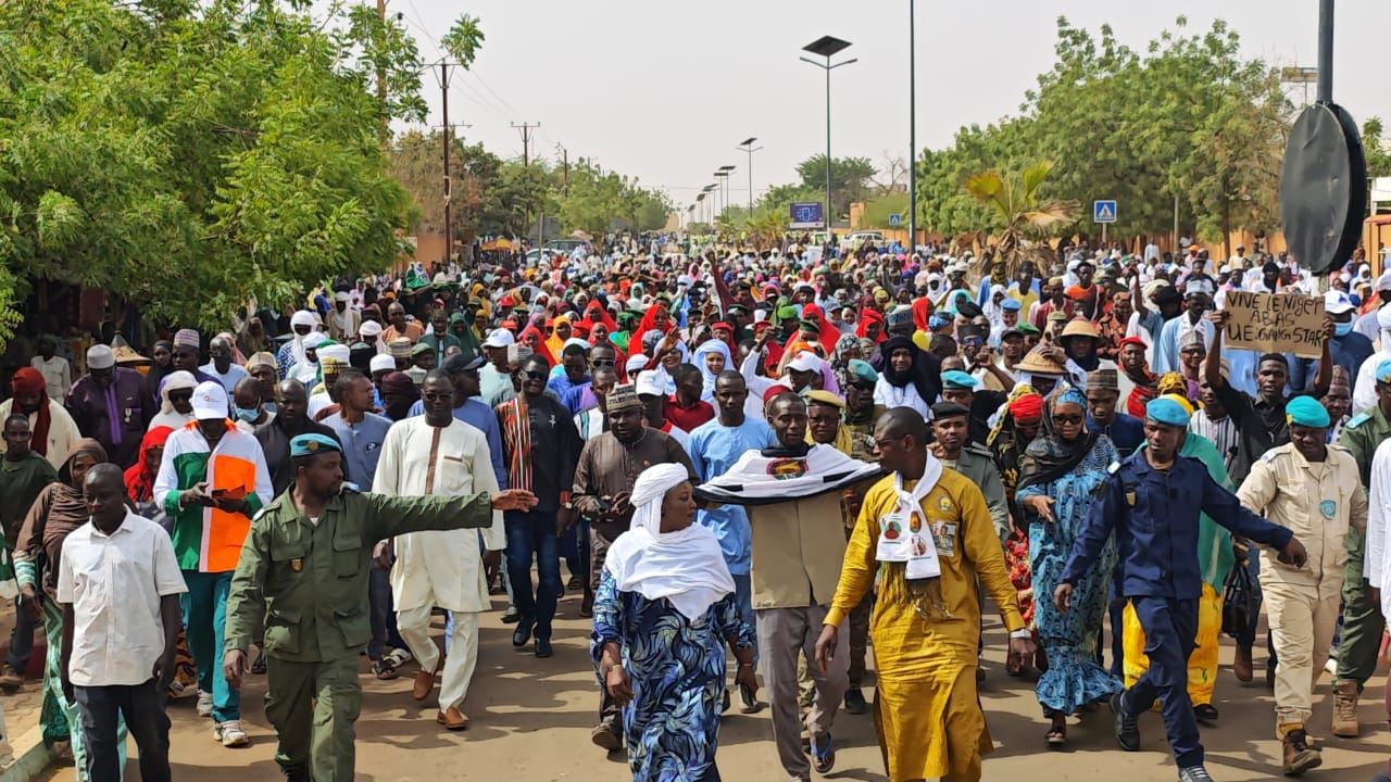 tahoua ouagadougou bruxelles des mobilisations denoncent la resolution europeenne sur mohamed bazoum.jpg
