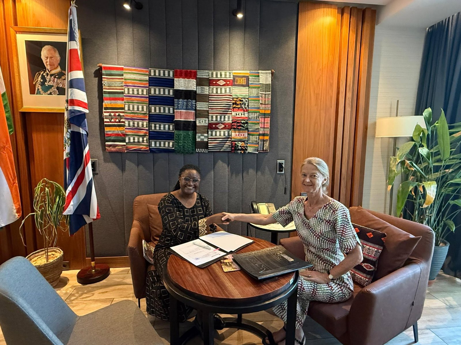 Fin de mission pour Catherine Inglehearn : une ambassadrice proche des réalités nigériennes catherine-inglehearn-une-ambassadrice-proche-des-realites-nigeriennes