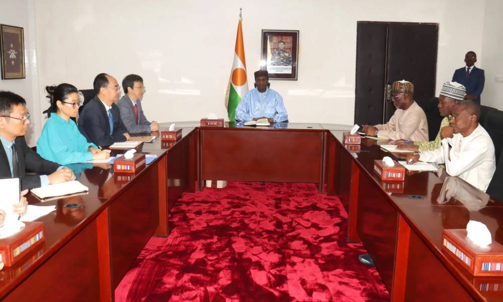 audience du premier ministre avec le fmi et lambassadeur de chine des perspectives economiques prometteuses pour le niger 