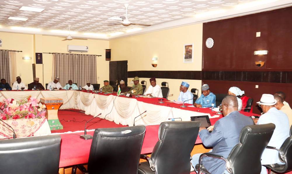 preparatifs des assises nationales au niger rencontre cle entre le premier ministre ali mahamane lamine zeine et le comite de redaction