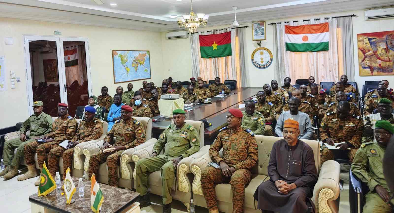 cooperation aes la premiere promotion de liems ta du burkina faso en voyage detudes au niger