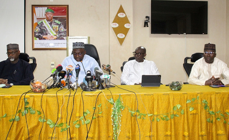 internet par satellite au niger larcep met de lordre dans les wifi zone illegales