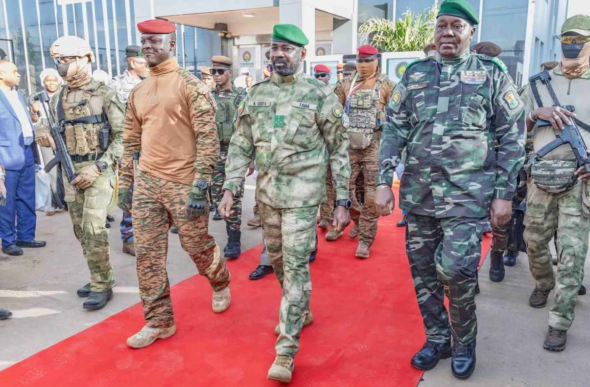 niger mali burkina faso la democratie liberale reclamee par les renaissants etait elle reellement effective dans lespace aes