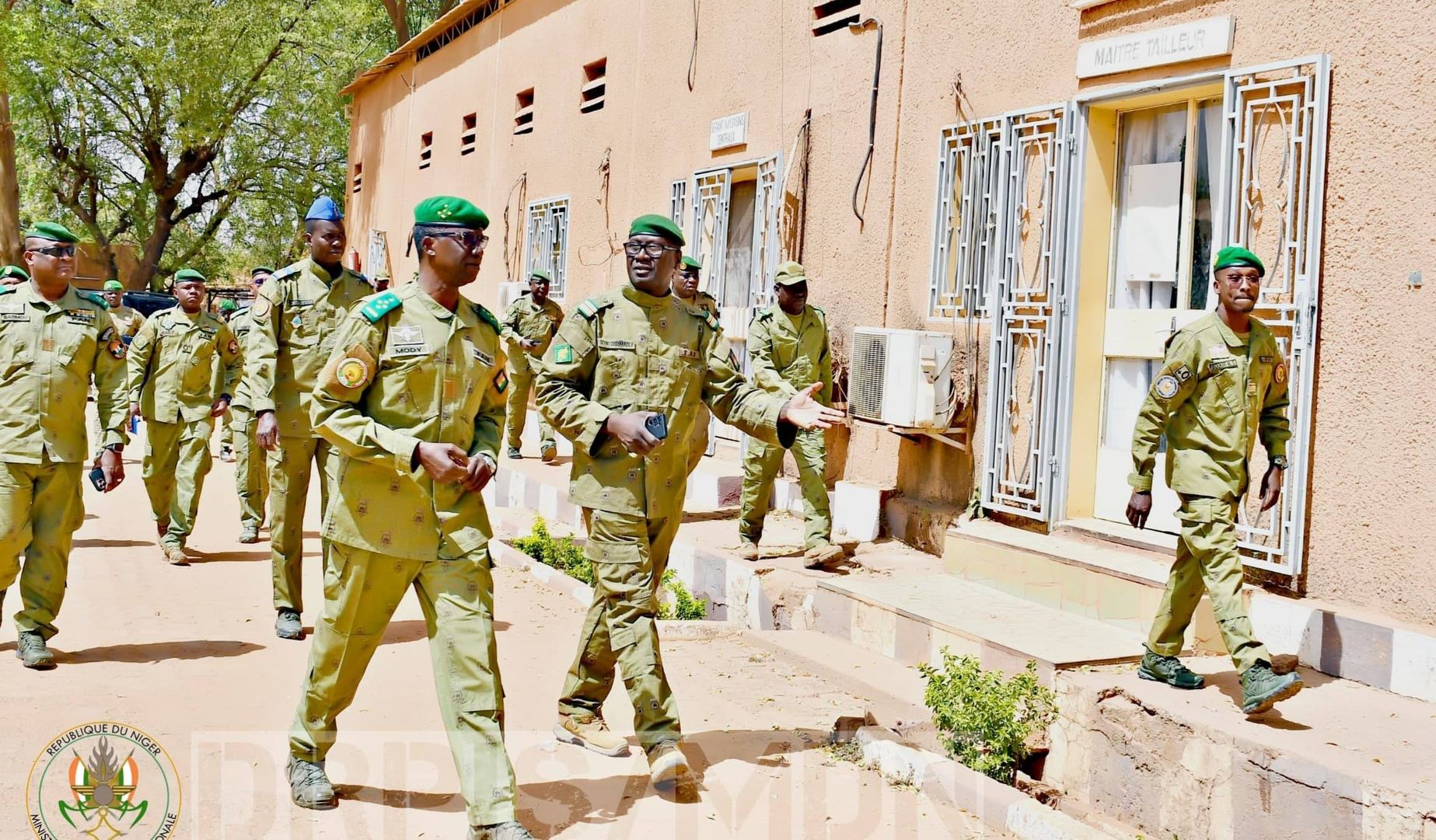 niger salifou mody en visite a lintendance militaire des fan pour renforcer la securite nationale